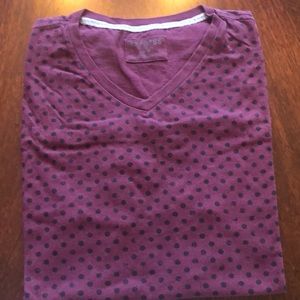 Express V-Neck Tee I Burgundy w/Navy Blue Polkadot